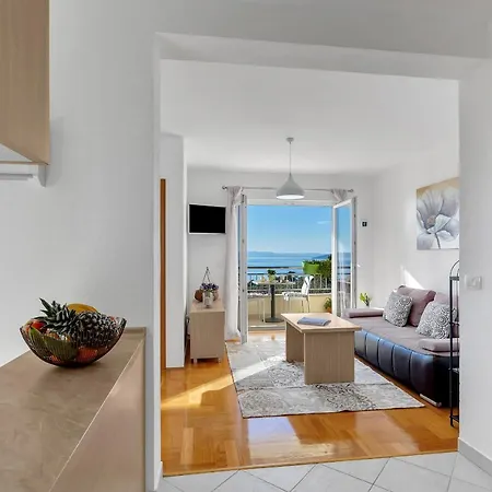 Santric - The Hill Apartman *