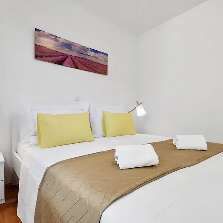 Santric - The Hill Appartement *